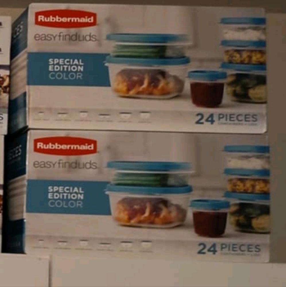 NWT Rubbermaid 24 piece set 1 Box